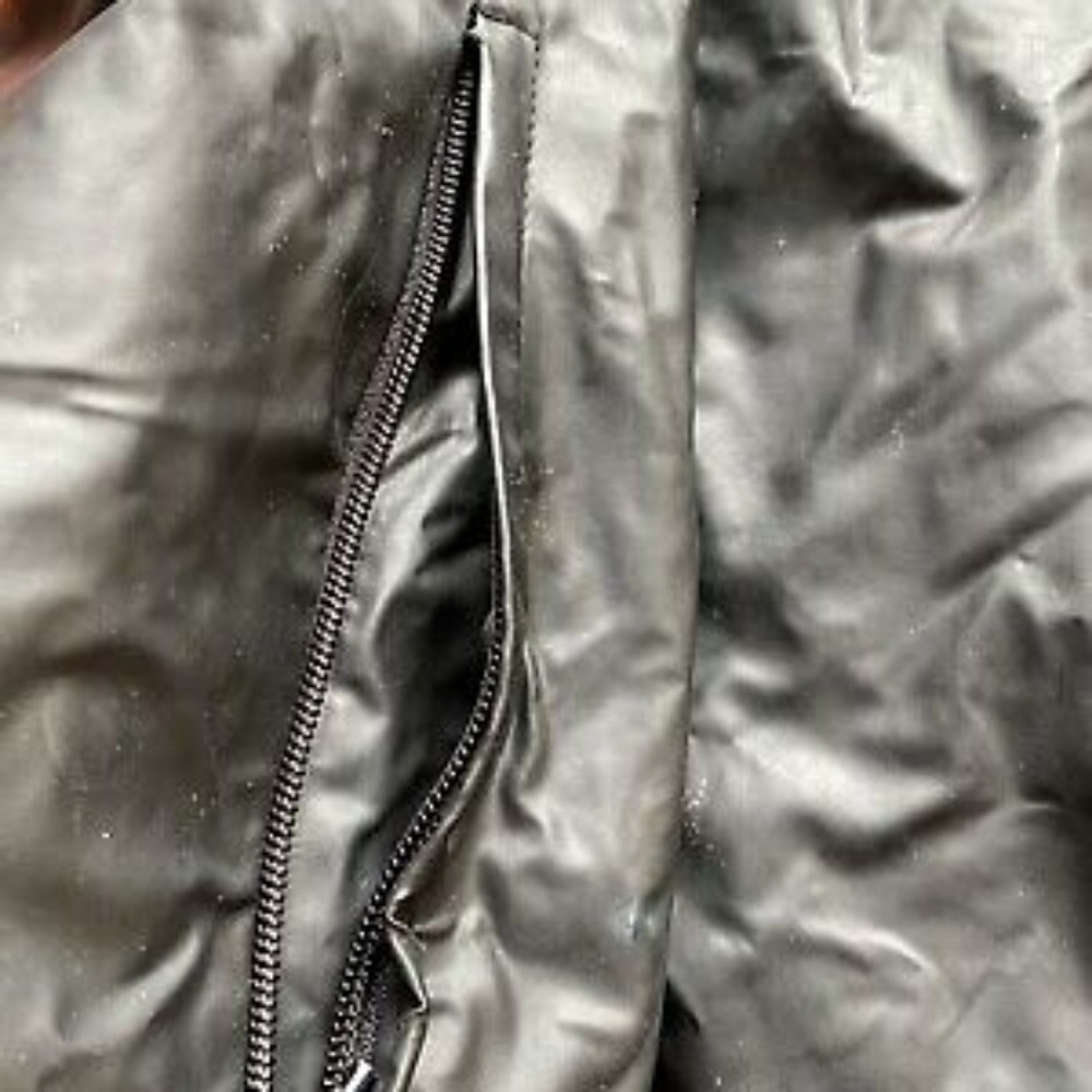 CHAPS Ralph Lauren Black Full Zip Insulated Vest F - Picture 8 of 8